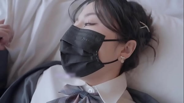 美女为了能考上好大学,直接献身自己的班主任老师,太刺激了