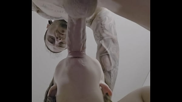 Sexy latina giving head